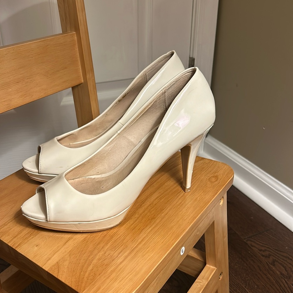 Aldo size 8 white peep toe high heels